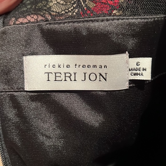 Teri Jon Black lace Evening gown - Picture 4 of 4